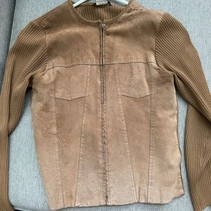 Petite small- ESCAPADE brand - suede/sweater jacket. Light brown/tan 🧡